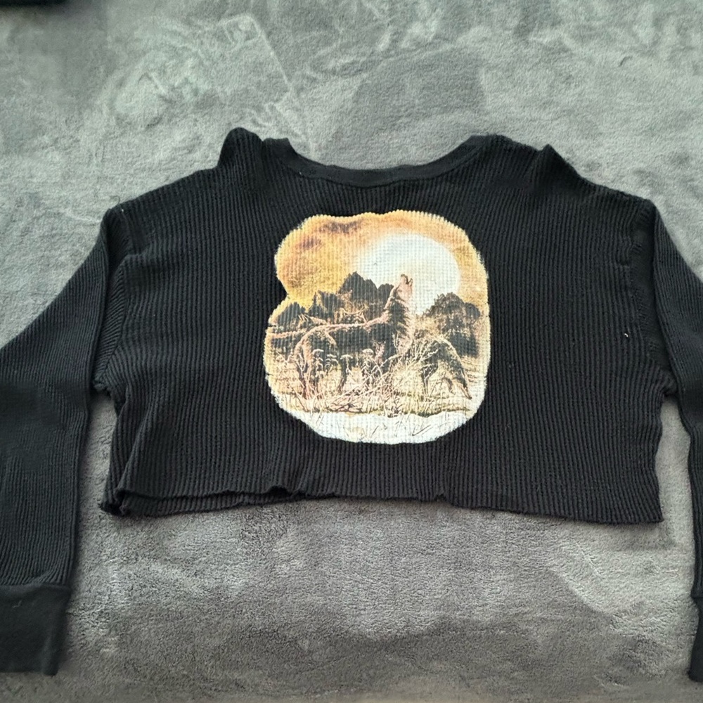 Long sleeve animal design shirt
